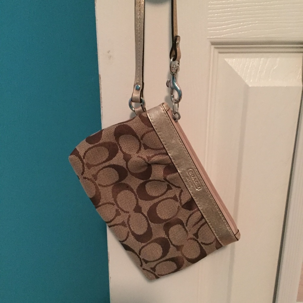 Coach Corner Zip Wristlet